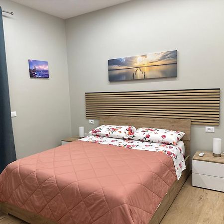 Fix You Apartment Fco ฟิวมิชีโน ภายนอก รูปภาพ