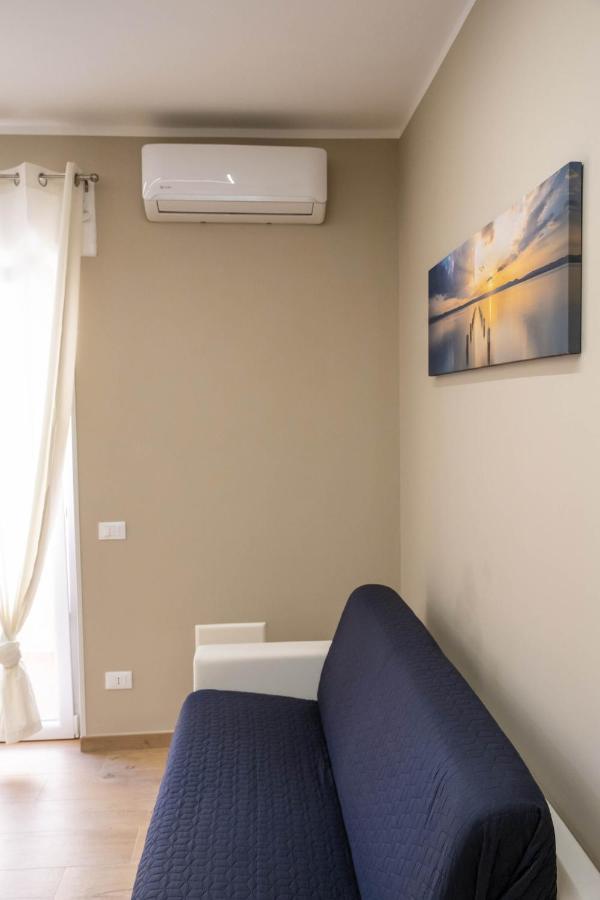 Fix You Apartment Fco ฟิวมิชีโน ภายนอก รูปภาพ